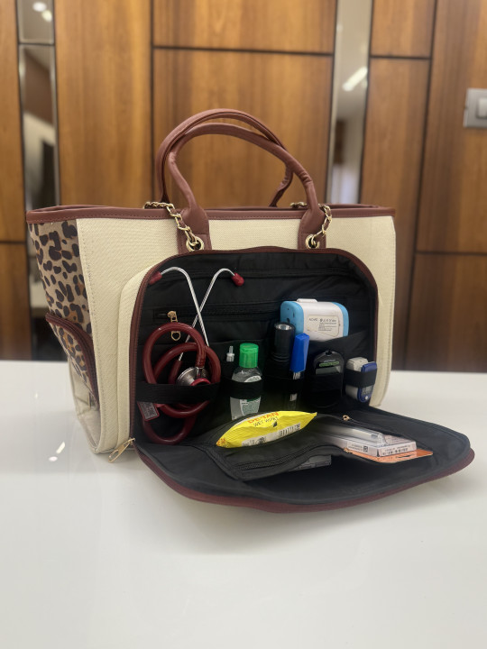 32 POCKETS PREMIUM LUXE CREAM CHEETAH