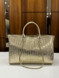 GOLDEN MUSE TOTE